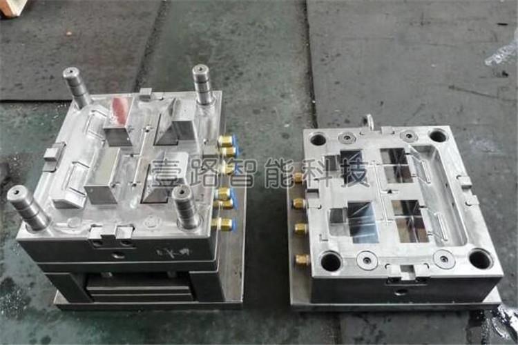要使大型塑件制品能廣泛應(yīng)用在工業(yè)各領(lǐng)域，我們須緊緊抓住塑料注塑模具的特征