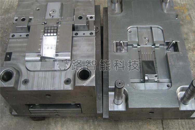 難度越大的模具在加工制造過程中需要的價格會非常高，塑料注塑模具加工價格也需要考慮它的難易程度