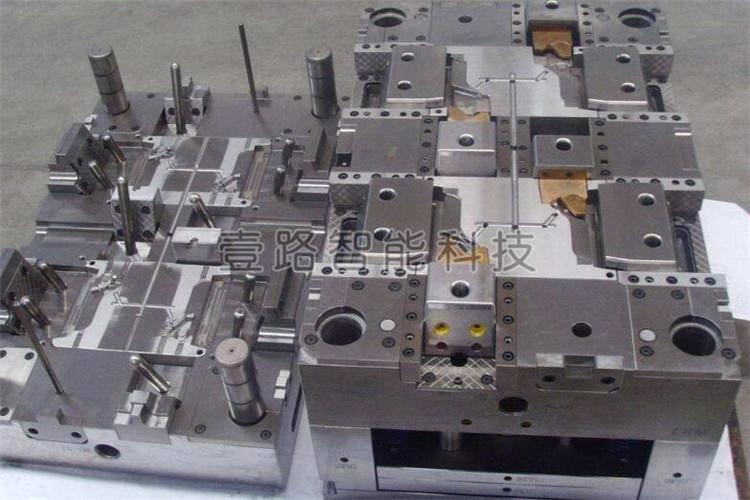 有精度加工實力的塑膠模具廠盡量分別設定合理的加工公差
